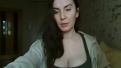 Snapshot of katalinaqe chatting on 3, 10, 2025 KatalinaQE online show from 3, 10, 2025