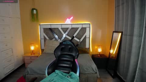 kate_lawrence_ online show from 3, 1, 2025