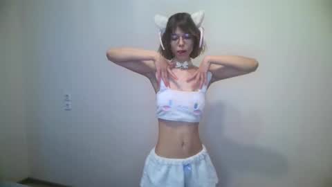 Snapshot of kate_moooss chatting on 2, 3, 2026 Kate online show from 2, 3, 2026