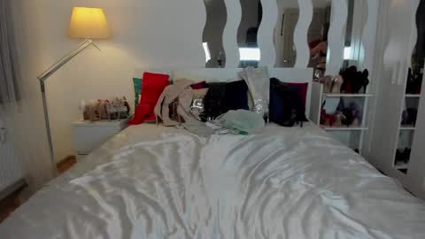 kate_redgar online show from 8, 3, 2025