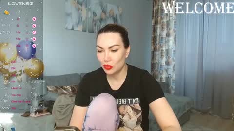 Therapist online show from 8, 3, 2025