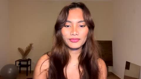 Kate Dami online show from 8, 2, 2025