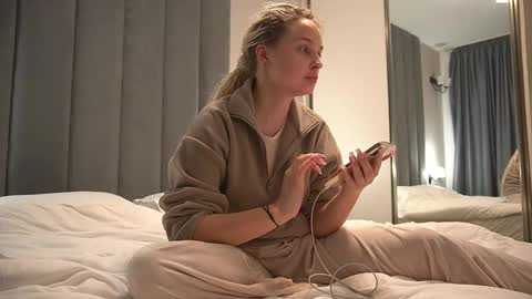 katedoe online show from 11, 3, 2025