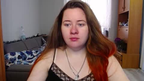 Snapshot of kateefox_ chatting on 4, 3, 2026 KateeFox online show from 4, 3, 2026