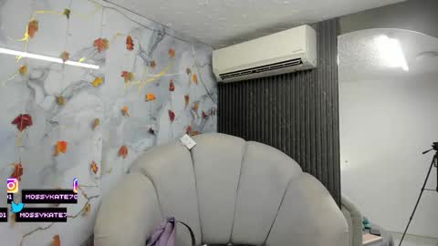 Im Katherine but call me Kate  online show from 21, 11, 2025