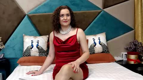 KateQueenston --  online show from 7, 2, 2026