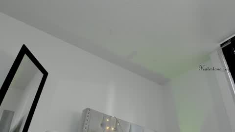 love meeee online show from 31, 1, 2025