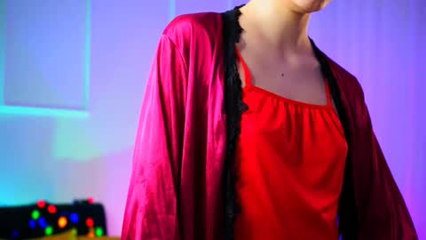 katewillows online show from 7, 2, 2026