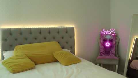 katherinepinke online show from 17, 10, 2025