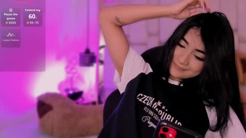 katherineruiz_ online show from 2, 4, 2026