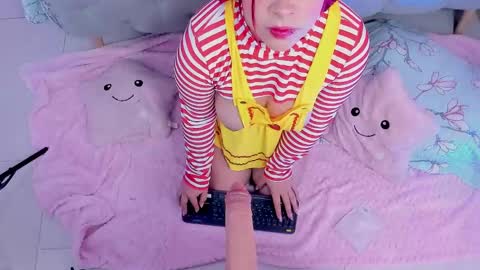 Kathia  online show from 6, 2, 2025