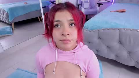 Kathia  online show from 28, 2, 2025