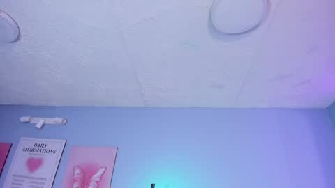 Kathia  online show from 12, 9, 2025