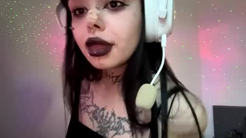 Luna online show from 1, 4, 2026