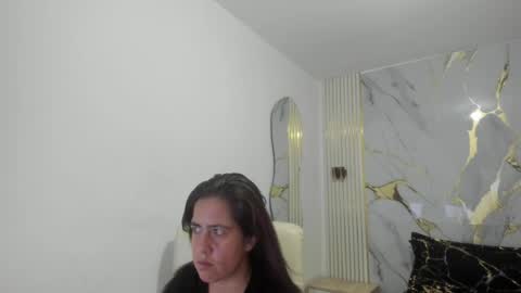 Paola online show from 8, 4, 2026