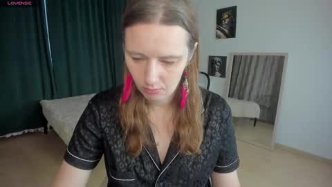 Snapshot of kathrinemeyer chatting on 20, 11, 2025 Kathrine online show from 20, 11, 2025