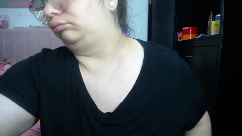 Snapshot of kathybigboobsbbw_ chatting on 2, 4, 2026 kathybigboobsbbw_ online show from 2, 4, 2026