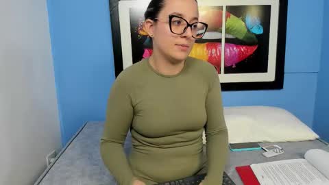 Khaterine online show from 28, 10, 2025