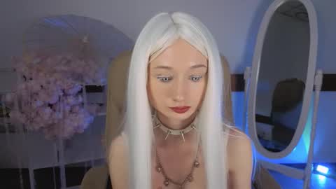 Katia  online show from 5, 11, 2025