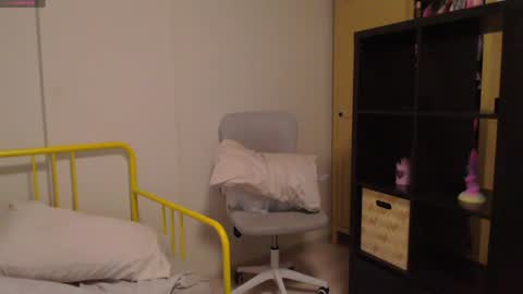 Katie Deville online show from 2, 12, 2024