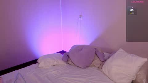 Katie Deville online show from 23, 9, 2025