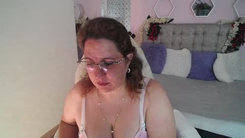 Snapshot of katiee_jones_ chatting on 7, 2, 2025 Katherine online show from 7, 2, 2025