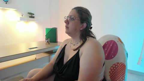 Snapshot of katiee_jones_ chatting on 27, 9, 2025 Katherine online show from 27, 9, 2025