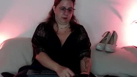 Snapshot of katiee_jones_ chatting on 14, 10, 2025 Katherine online show from 14, 10, 2025