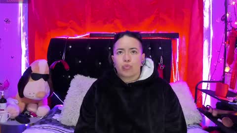 Snapshot of katieeandsharon chatting on 25, 1, 2025 SHARON KATIEE online show from 25, 1, 2025