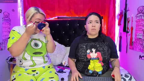 Snapshot of katieeandsharon chatting on 7, 2, 2025 SHARON KATIEE online show from 7, 2, 2025