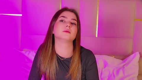 katiereeves online show from 17, 11, 2025