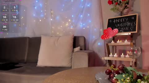 Kate Stonne online show from 15, 2, 2025