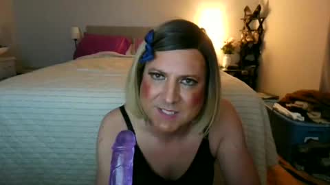 katieutopia online show from 8, 11, 2025