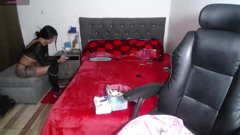 Snapshot of katik_11sexhot chatting on 14, 10, 2025 Daniela  online show from 14, 10, 2025