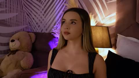 KatJolie online show from 21, 10, 2025