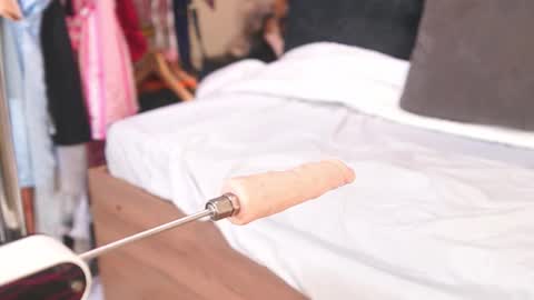 K A T L Y N  online show from 12, 10, 2025