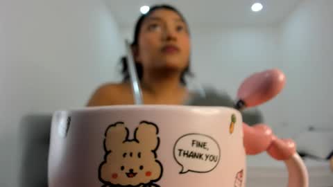 Follow me on instagram and twitter as correaktnees online show from 18, 9, 2025