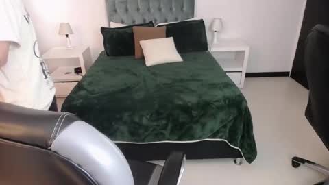 Katnia and Marcuz online show from 9, 1, 2025