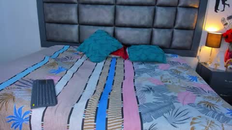 kattaleyaa_ online show from 4, 12, 2025