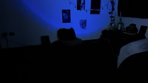 kattx   independent model online show from 28, 10, 2025