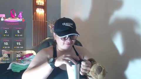 Snapshot of katty_findom_ chatting on 11, 3, 2025 katty online show from 11, 3, 2025