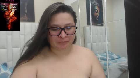 Snapshot of katty_findom_ chatting on 15, 9, 2025 katty online show from 15, 9, 2025