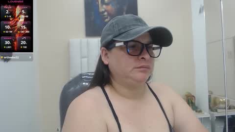 Snapshot of katty_findom_ chatting on 17, 9, 2025 katty online show from 17, 9, 2025