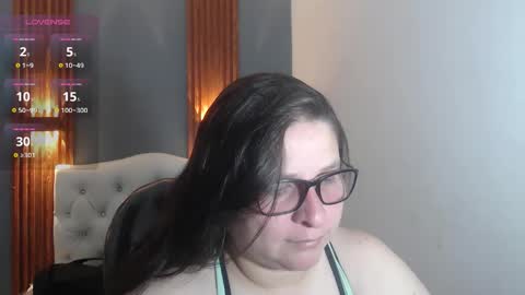 Snapshot of katty_findom_ chatting on 25, 4, 2026 katty online show from 25, 4, 2026