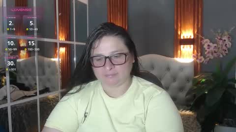 Snapshot of katty_findom_ chatting on 28, 4, 2026 katty online show from 28, 4, 2026