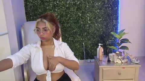 katy_love222 online show from 31, 5, 2026