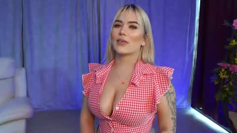 Snapshot of katyablonding chatting on 5, 3, 2025 salo online show from 5, 3, 2025