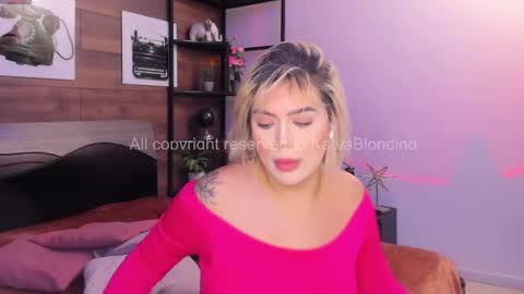 Snapshot of katyablonding chatting on 11, 9, 2025 salo online show from 11, 9, 2025