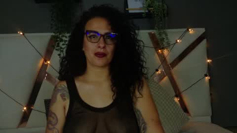 katyrataylor__ online show from 31, 3, 2026