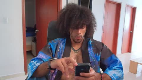 Snapshot of kaurilop chatting on 14, 12, 2024 Kauri Lop online show from 14, 12, 2024